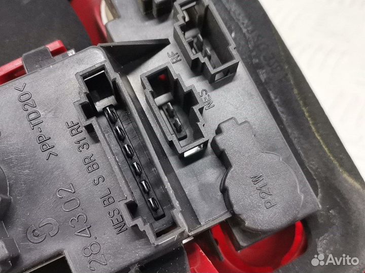 Фонарь задний для Volkswagen Golf 4 1J9945096