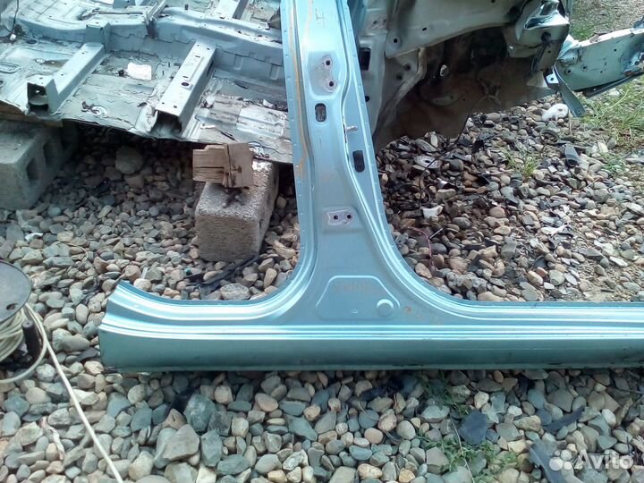 Правый порог со стойкой Хёндай ай 20,Hyundai I 20