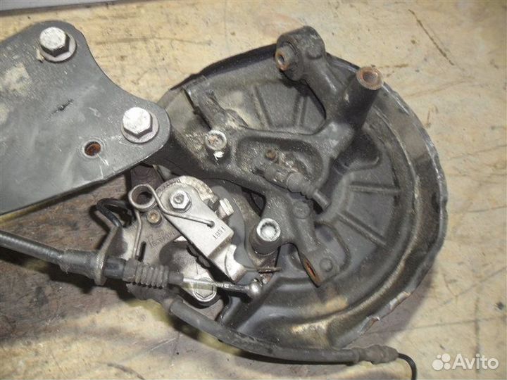 Ступица (кулак, цапфа) задняя левая Audi A3 8P