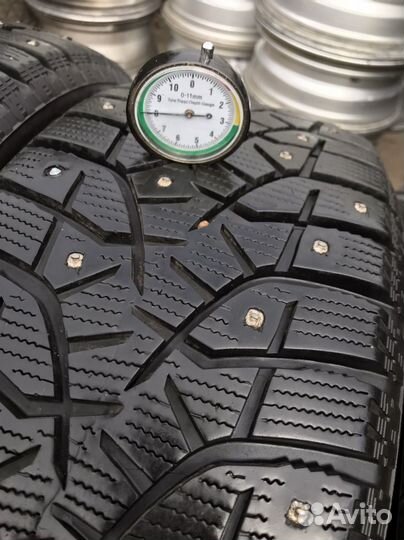 Bridgestone Blizzak Spike-02 205/55 R16