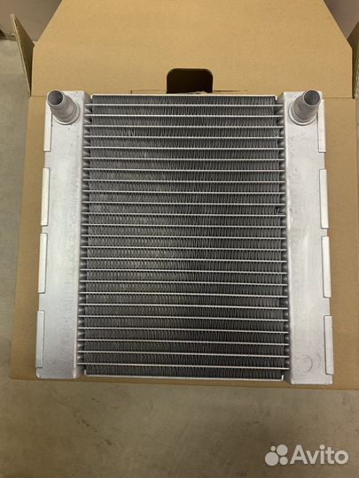 Радиатор охлаждения дополнительный Mercedes AMG