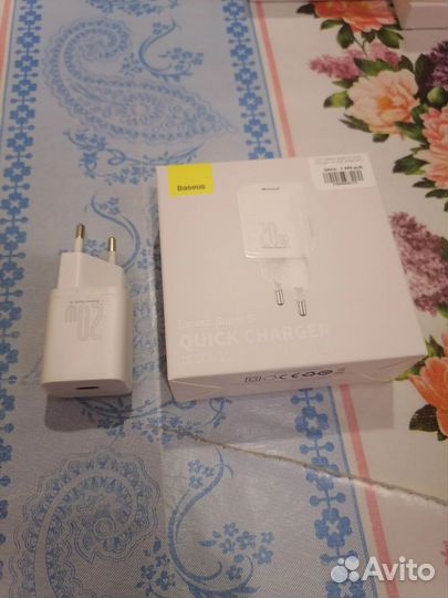 Зарядка на iPhone блок