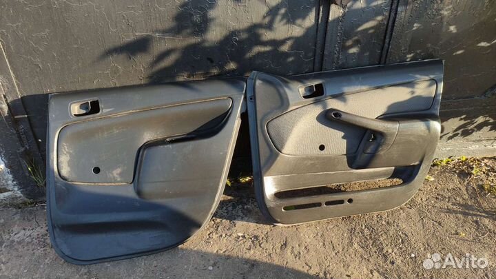 Обшивки двери Toyota Probox, праваяперед,зад,NCP51