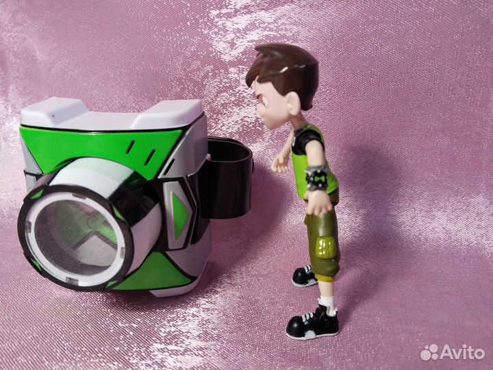 Бен 10 Омнитрикс фигурка часы