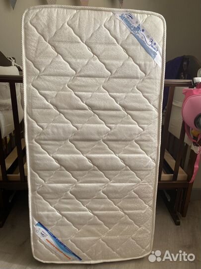 Матрас, наматрасником, ботрики