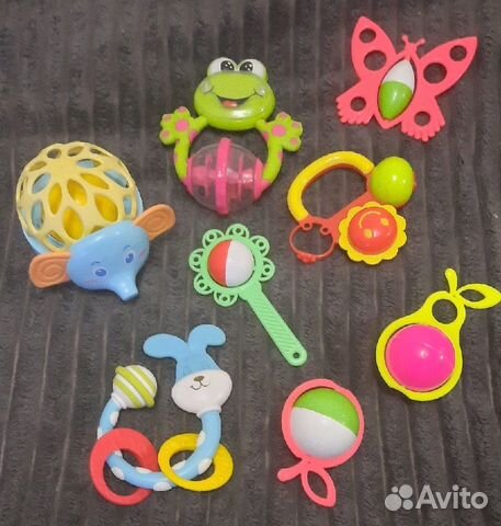 Развивающие игрушки для малышей пакетом