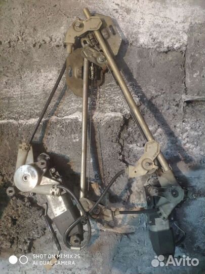 Электрический стеклоподъемник