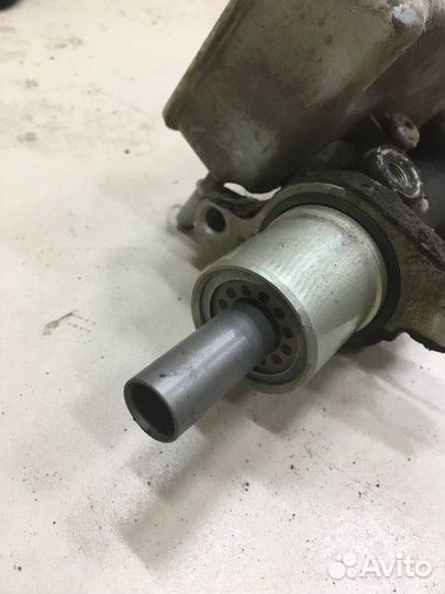 Главный тормозной цилиндр Ford Focus