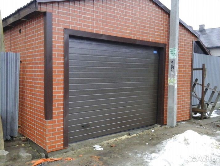 Секционные ворота со склада