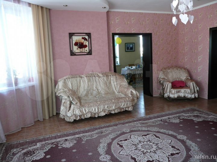 Коттедж 437 м² на участке 20 сот.