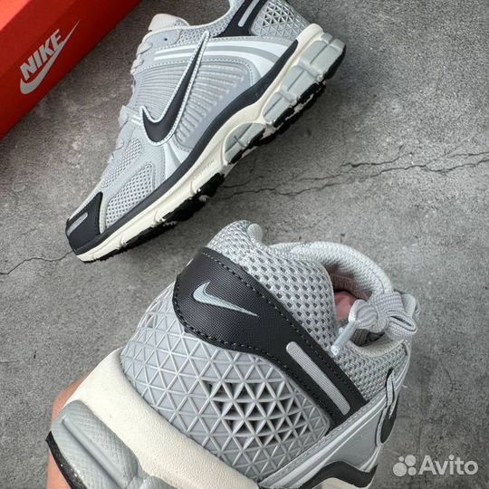 Кроссовки Nike Air Zoom Vomero 5 Grey Black