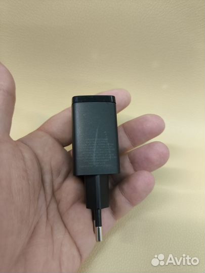 Сетевое зарядное устройство baseus