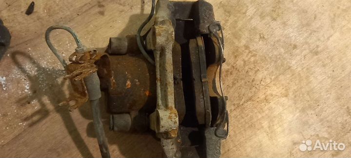 Суппорт Volkswagen Passat B5