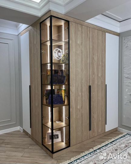 Шкаф в прихожую на заказ