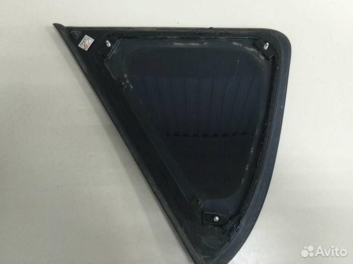 Стекло кузовное глухое правое Kia Ceed ED 2007-201