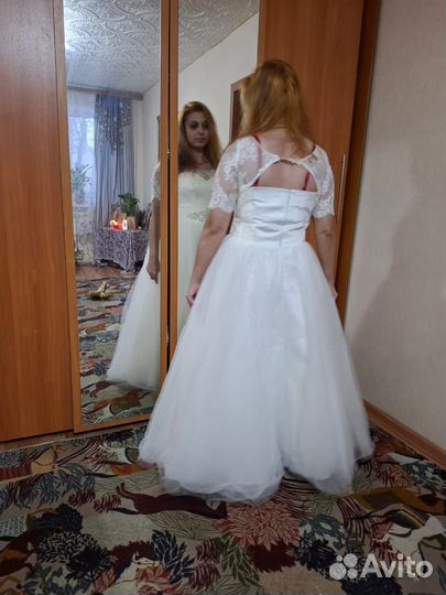 Свадебное платье 46 48 бу