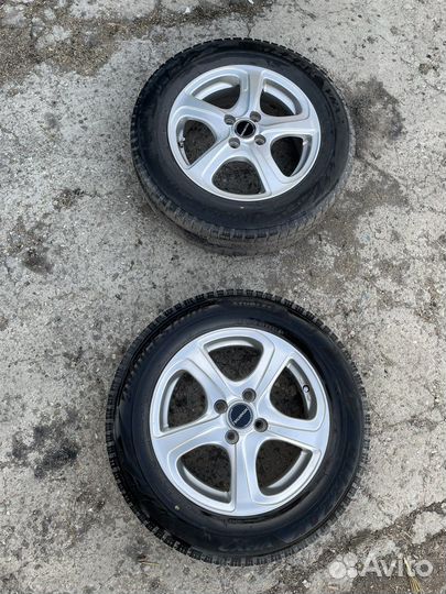 R15 Bridgestone Blizzak VRX2 185/65, PCD 4x100 DIA 54.1