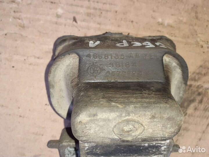 Подушка двигателя левая Волга Сайбер, Sebring