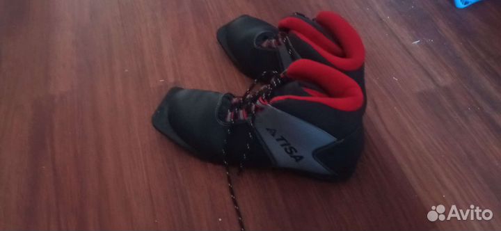 Беговые лыжи с ботинками и палками бу