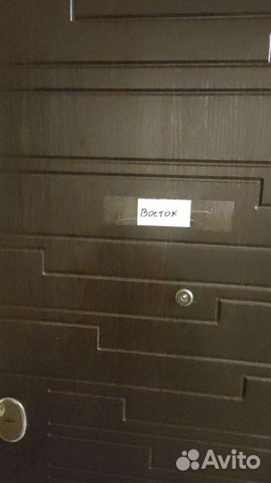 Накладка заднего крыла левая Volvo XC90 30779579