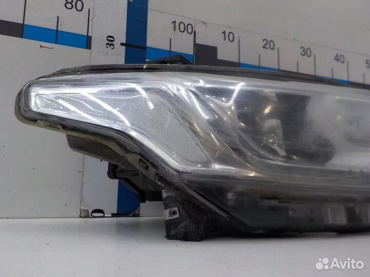 Фара правая Chevrolet Traverse