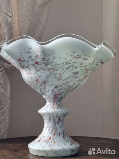 Ваза на ножке Красный Май