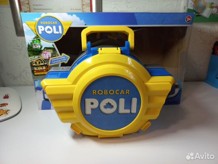 Кейс с трансформером Поли, 12,5 см с гаражом