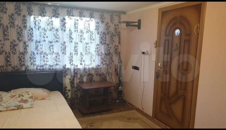 Комната 10 м² в 8-к., 2/3 эт.