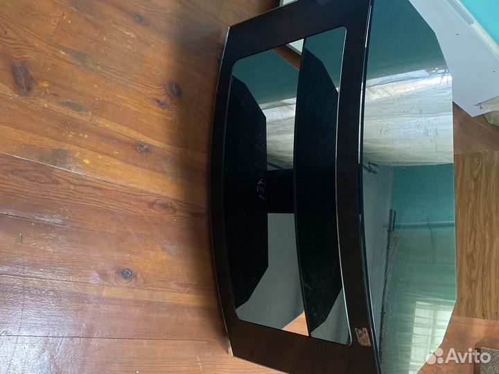 Стеклянная тумба под тв