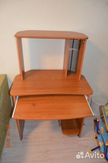 Компьютерный стол