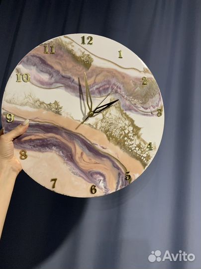 Часы настенные из эпоксидной смолы
