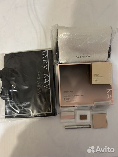 Манитные футляры коробочки для теней