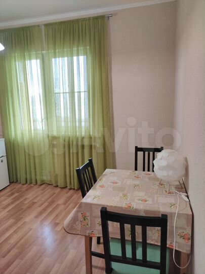 1-к. квартира, 42 м², 2/10 эт.