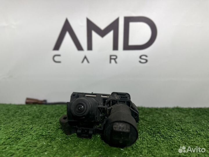 Камера переднего вида Mercedes S W222