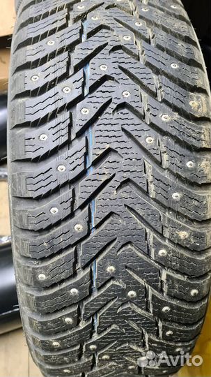 Nokian Tyres Hakkapeliitta 8 SUV 235/55 R20