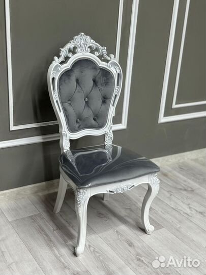 Cтол и стулья. В наличии