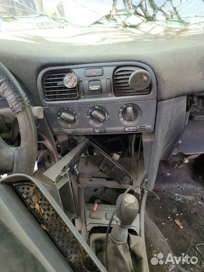 Переключатель печки на вольво s40 1997