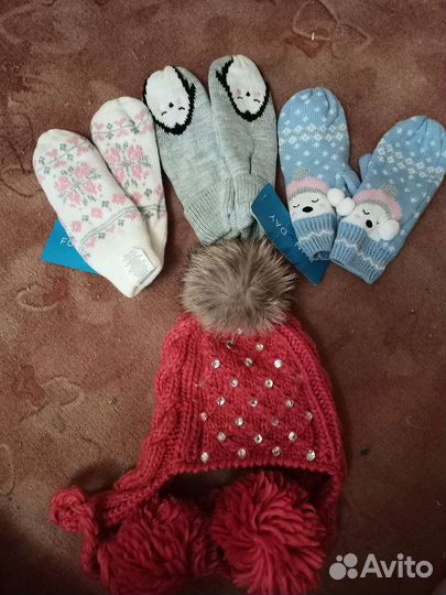 Шапка, варежки женские новые
