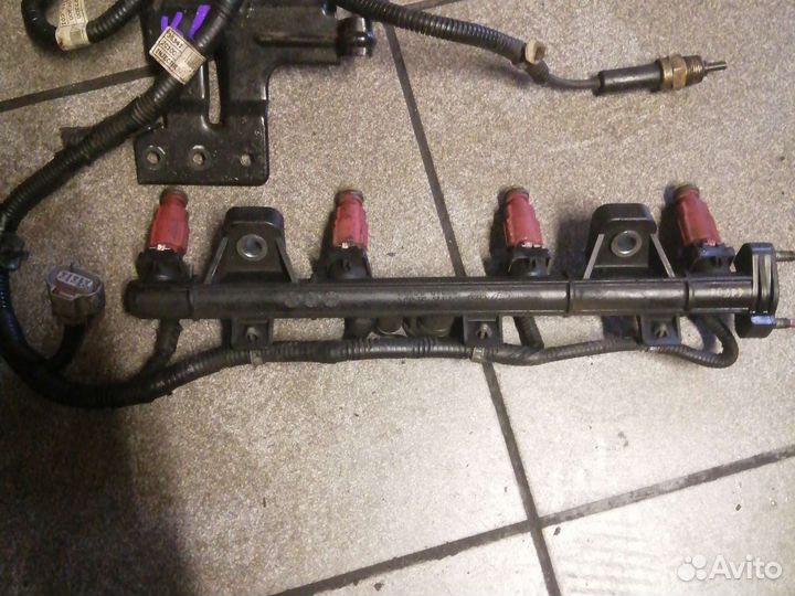 Топливная рампа в сборе G4KG