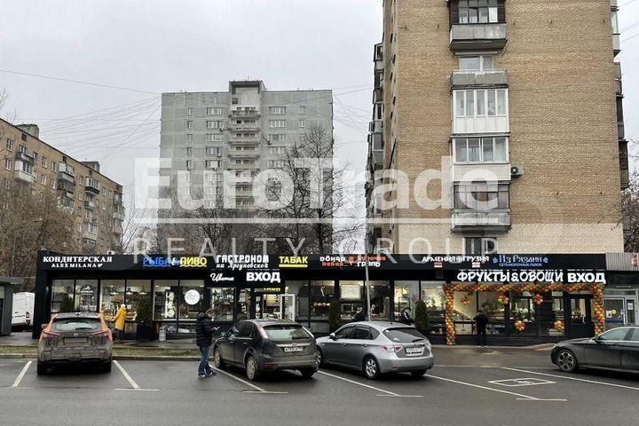 Продам торговое помещение, 352 м²
