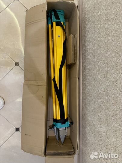 Штатив геодезический