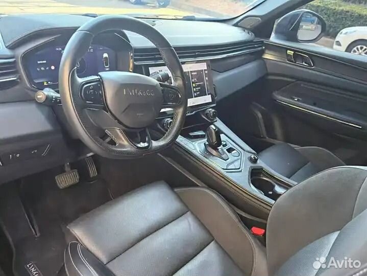 Lynk & Co 01 2.0 AT, 2021, 20 000 км