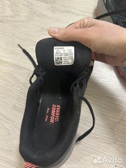 Кроссовки женские Asics