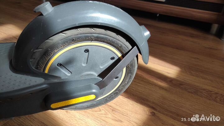 Усилитель (поддержка) крыла Ninebot max G30, G30P