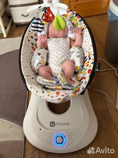 Детские электронные качели 4moms