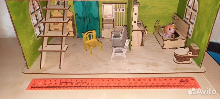 Домик кукольный