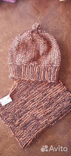 Новый комплект Шапка и снуд
