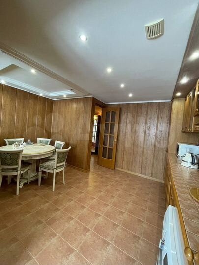 3-к. квартира, 80 м², 5/6 эт.