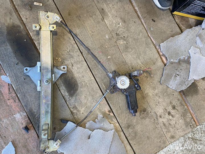 Стеклоподъемник