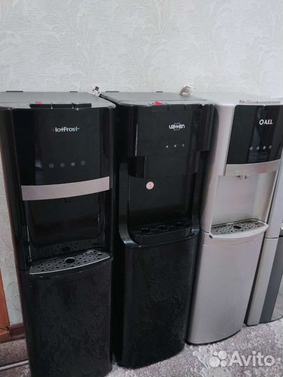 Куллер для воды напольный